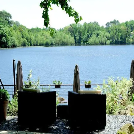 Chateau De Brindos 安格雷