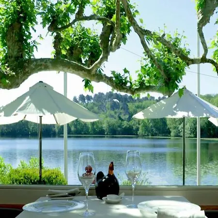 酒店 Chateau De Brindos 5*