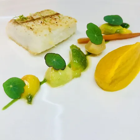 Chateau De Brindos 5* 安格雷