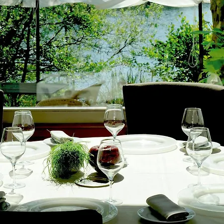 Chateau De Brindos 5*