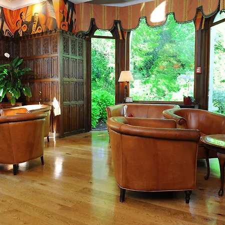 Chateau De Brindos 5* 安格雷