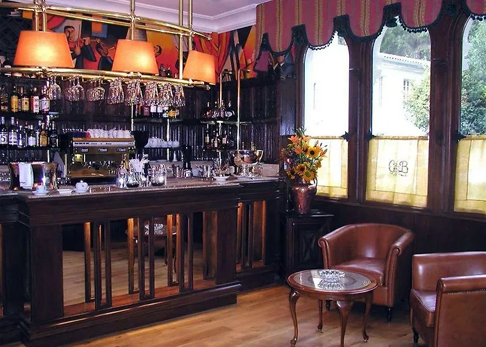 Chateau De Brindos Hotel