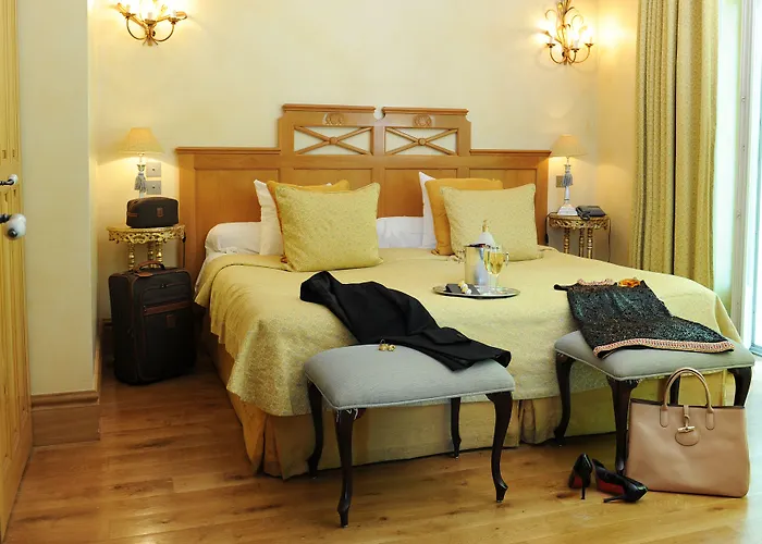 Hotel Chateau De Brindos