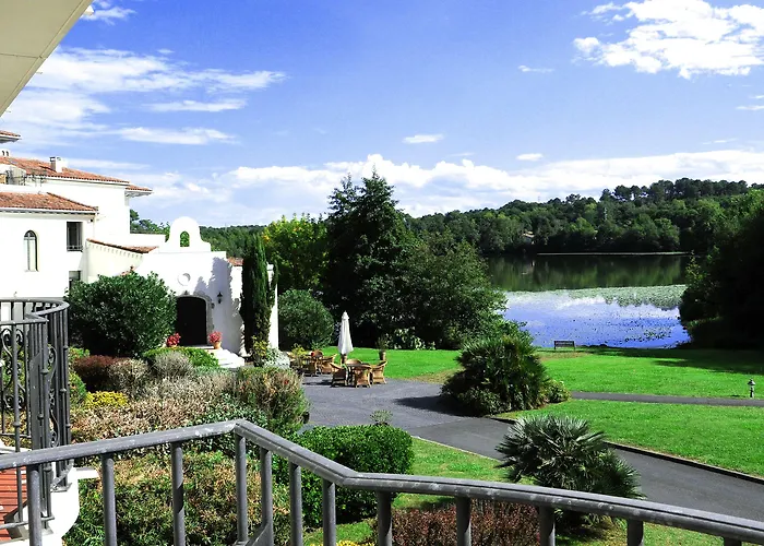 Hotel Chateau De Brindos