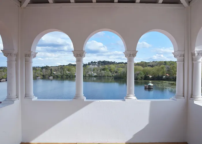 Hotel Chateau De Brindos