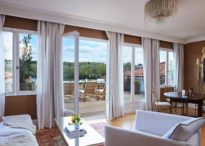 Hotel Chateau De Brindos