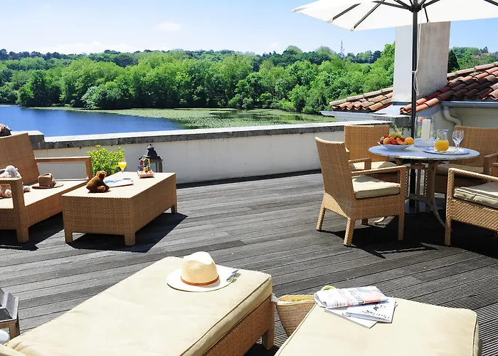 Chateau De Brindos Ξενοδοχείο 5*