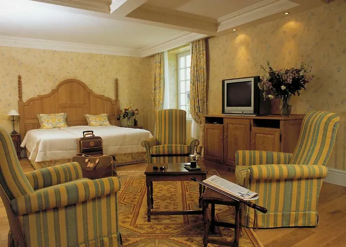 Hotel Chateau De Brindos